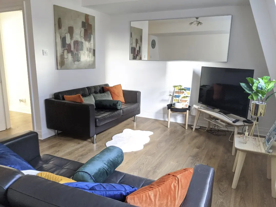 F7 Apartment